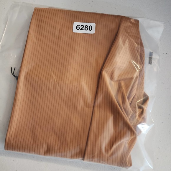 Girlfriend Collective Ribbed High Rise Leggings in Toffee Medium NWT - Picture 6 of 6